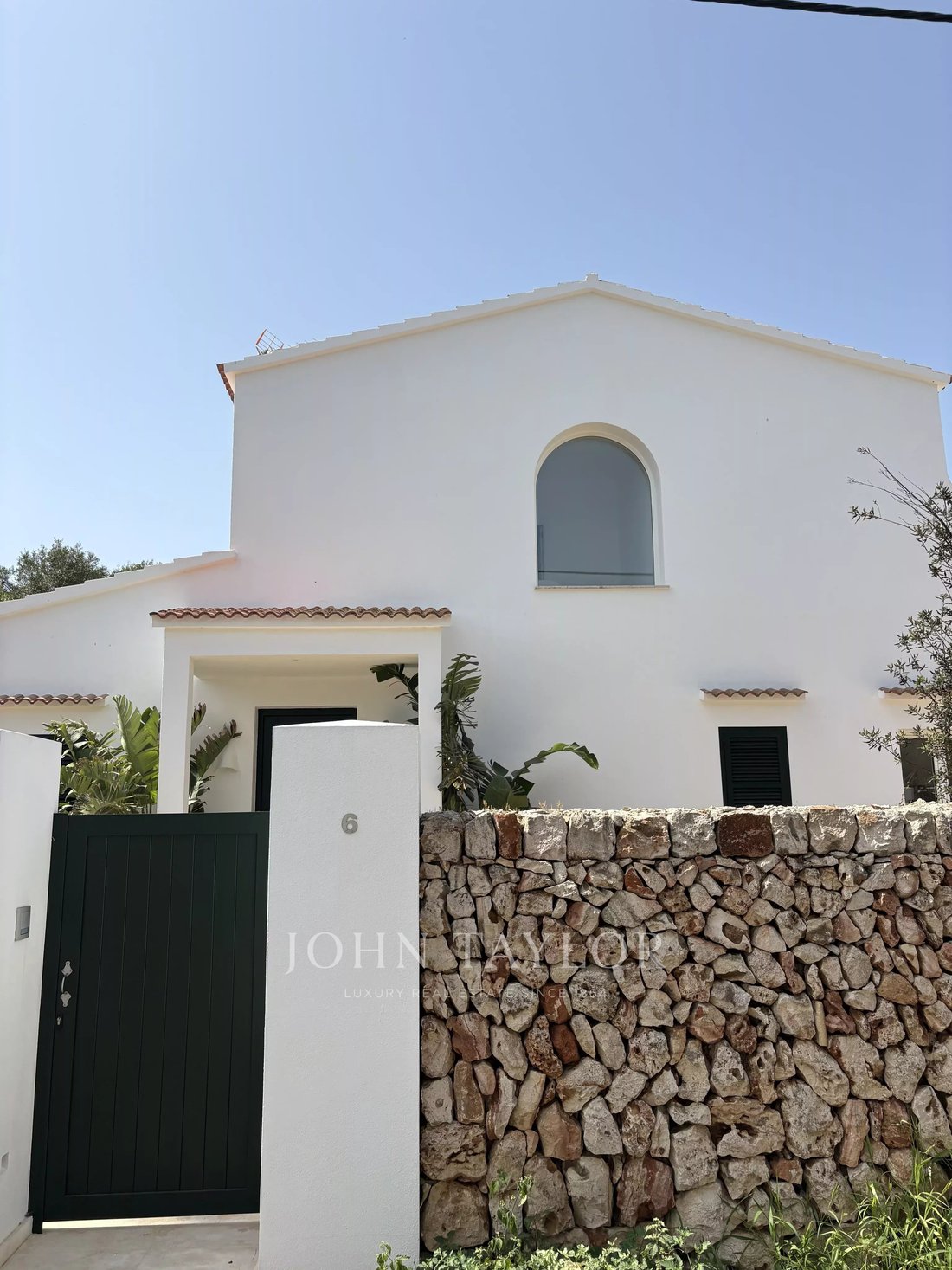 Chalet in es Castell, Balearic Islands, Spain 2 - 18444123
