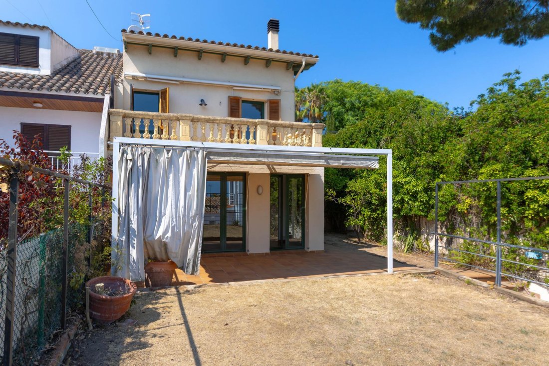 Villa in Premia de Dalt, Catalonia, Spain 3 - 18455697