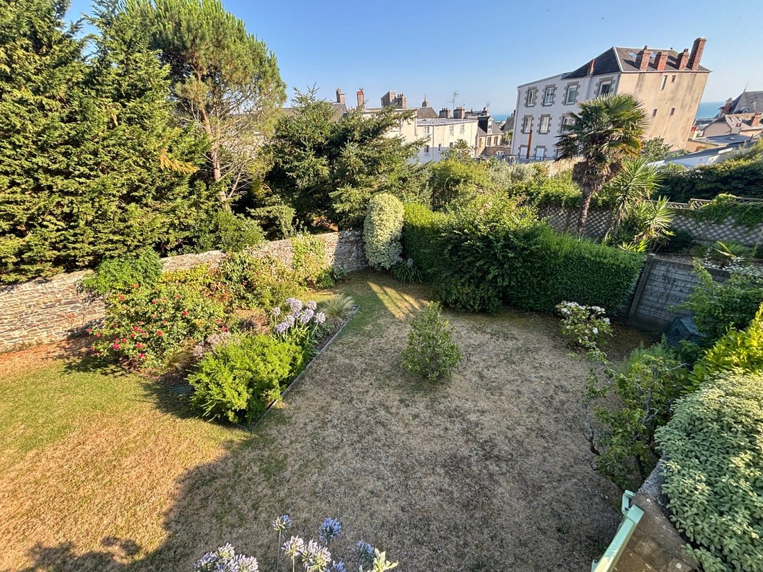 House in Granville, Normandy, France 3 - 18051737