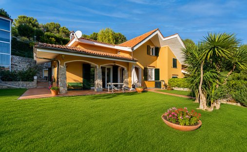 Villa a Pinamare, Andora, Liguria 1