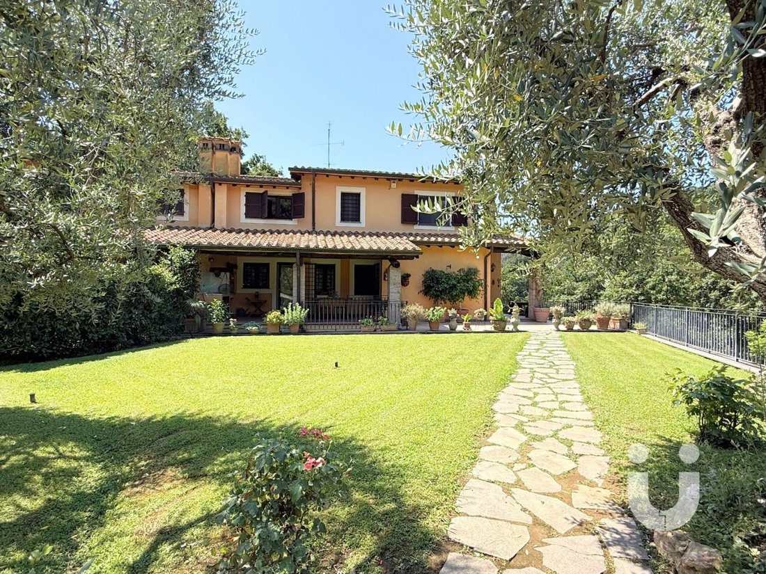 Villa in Belvedere, Lazio, Italy 1 - 18464182