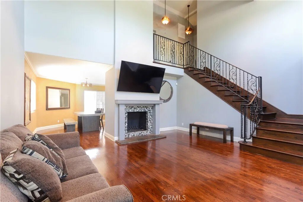 House in Signal Hill, California, United States 4 - 18459293