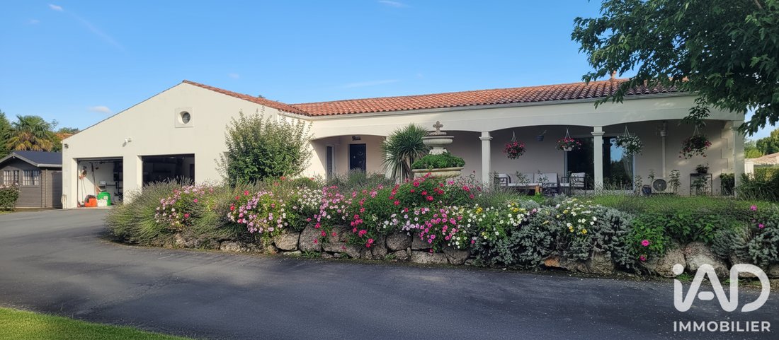 House in Sud, Saint-Jean-d'Angély, France 2 - 18462191