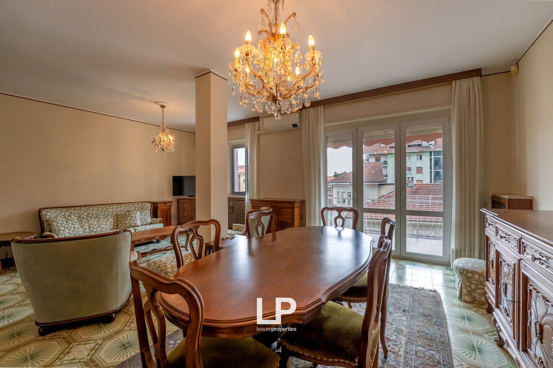 Apartment in Arona, Piedmont, Italy 4 - 18456611