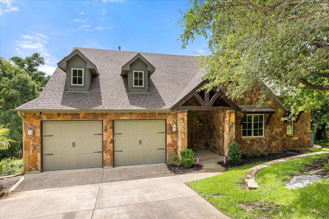 House in Granbury, Texas, United States 2 - 18466445