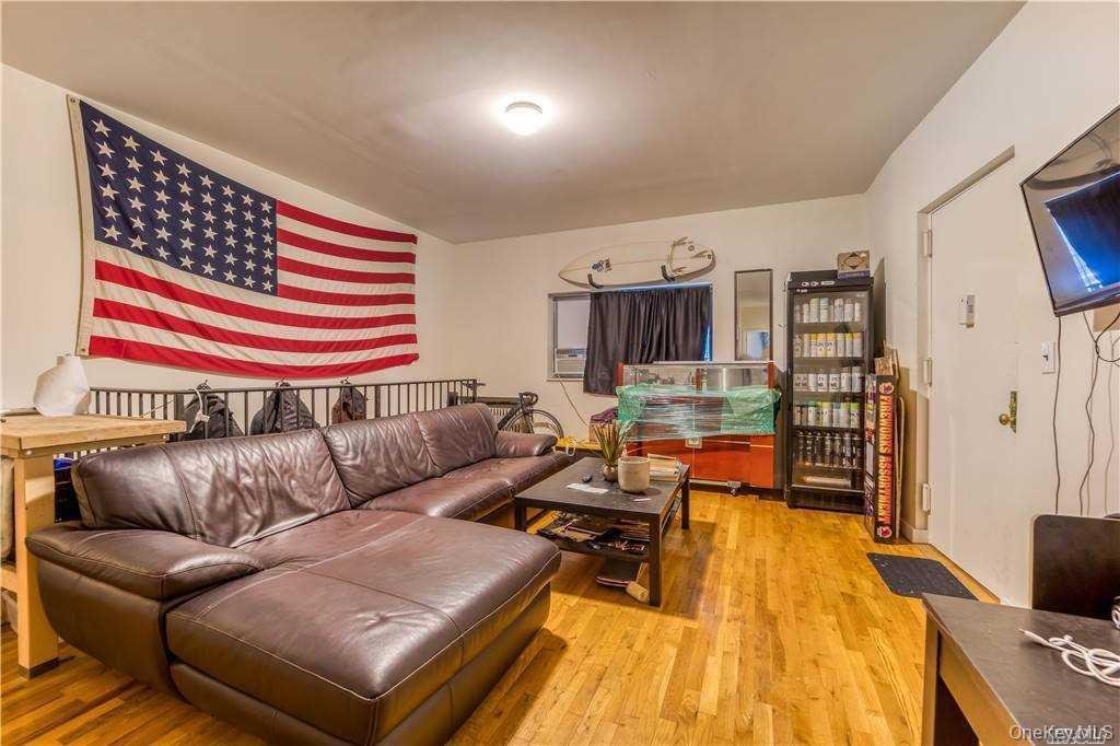 House in New York, New York, United States 4 - 18455524