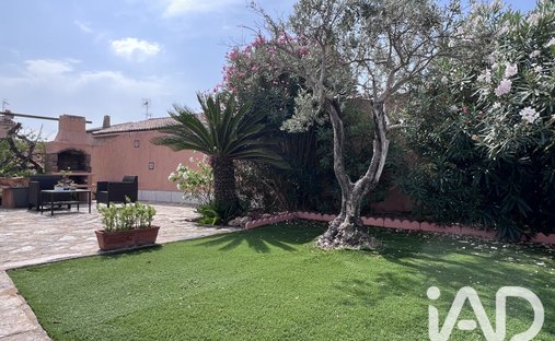 Haus in La Londe-les-Maures, Provence-Alpes-Côte d'Azur, Frankreich 1
