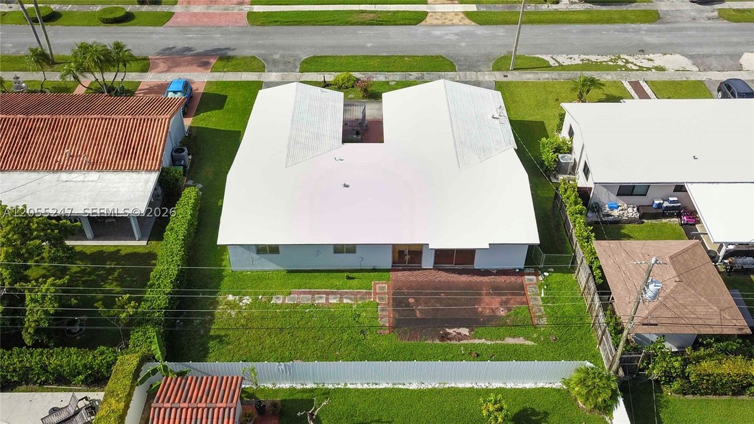 House in Miami, Florida, United States 2 - 18456135