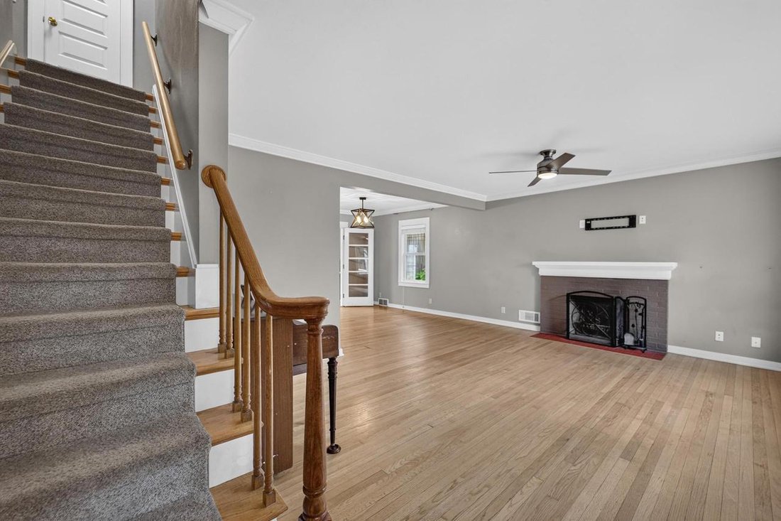 House in Maple Bluff, Wisconsin, United States 4 - 18154656