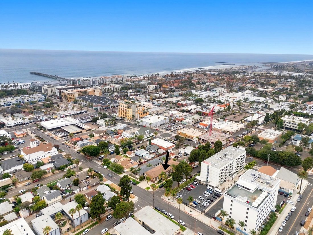 Oceanside, California, United States 5 - 18468586