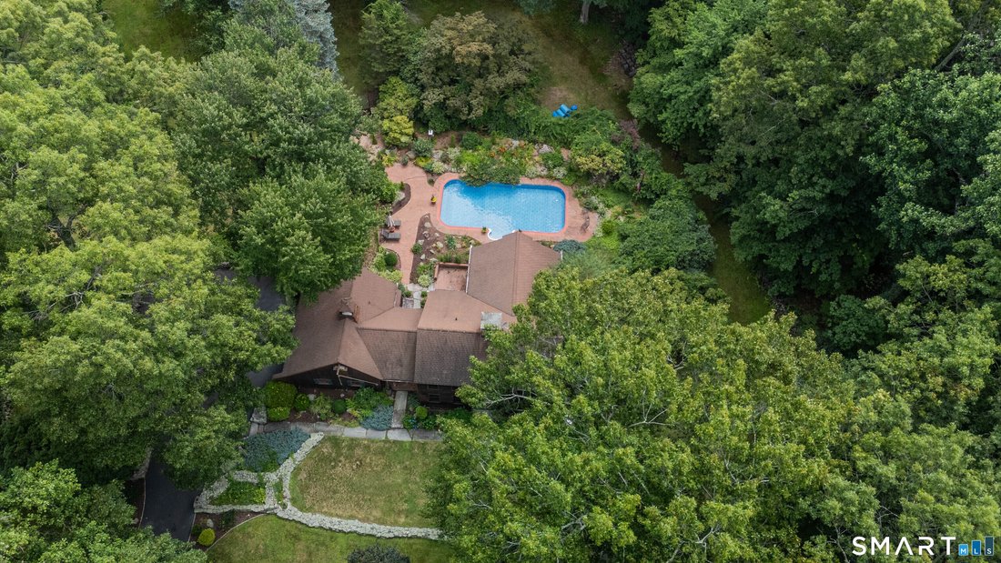 House in Newtown, Connecticut, United States 3 - 18470480