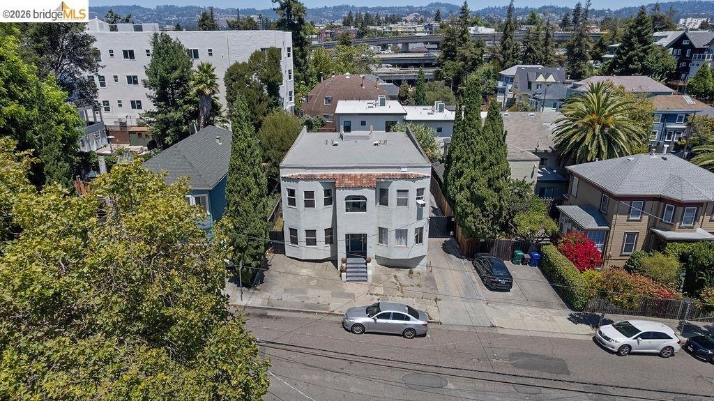 Oakland, California, United States 3 - 18458850
