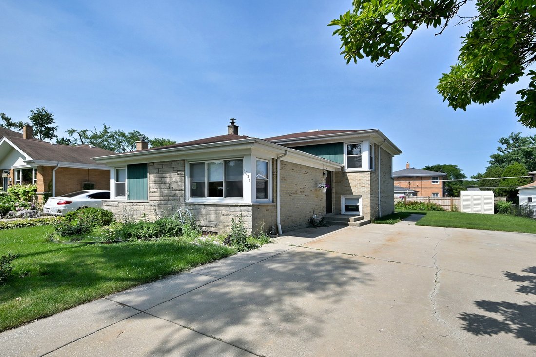 House in Bensenville, Illinois, United States 1 - 18456272