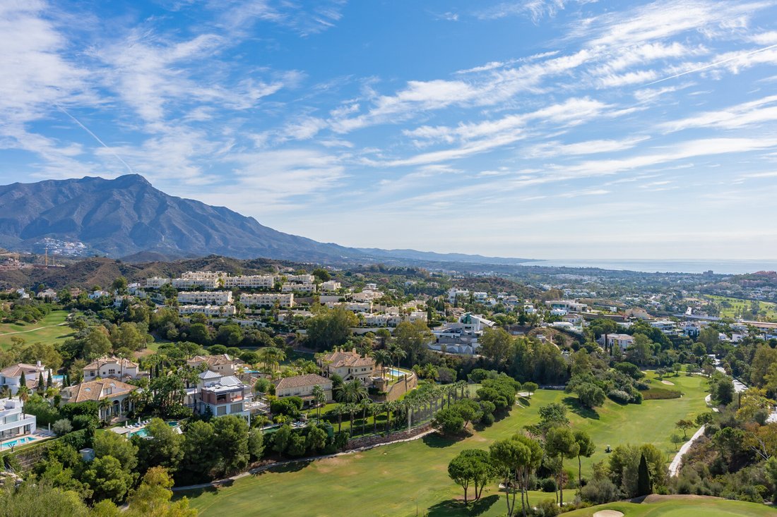 Apartment in La Quinta, Benahavis, Andalusia 1 - 18458717