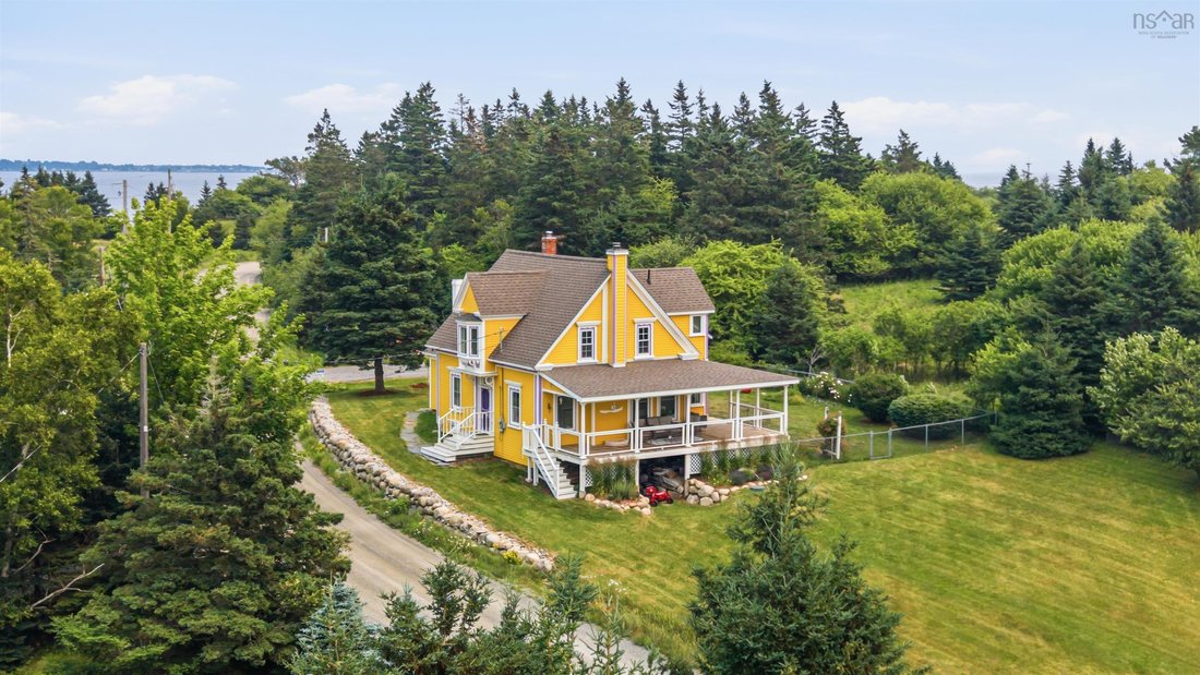 House in Lunenburg, Nova Scotia, Canada 1 - 18459976