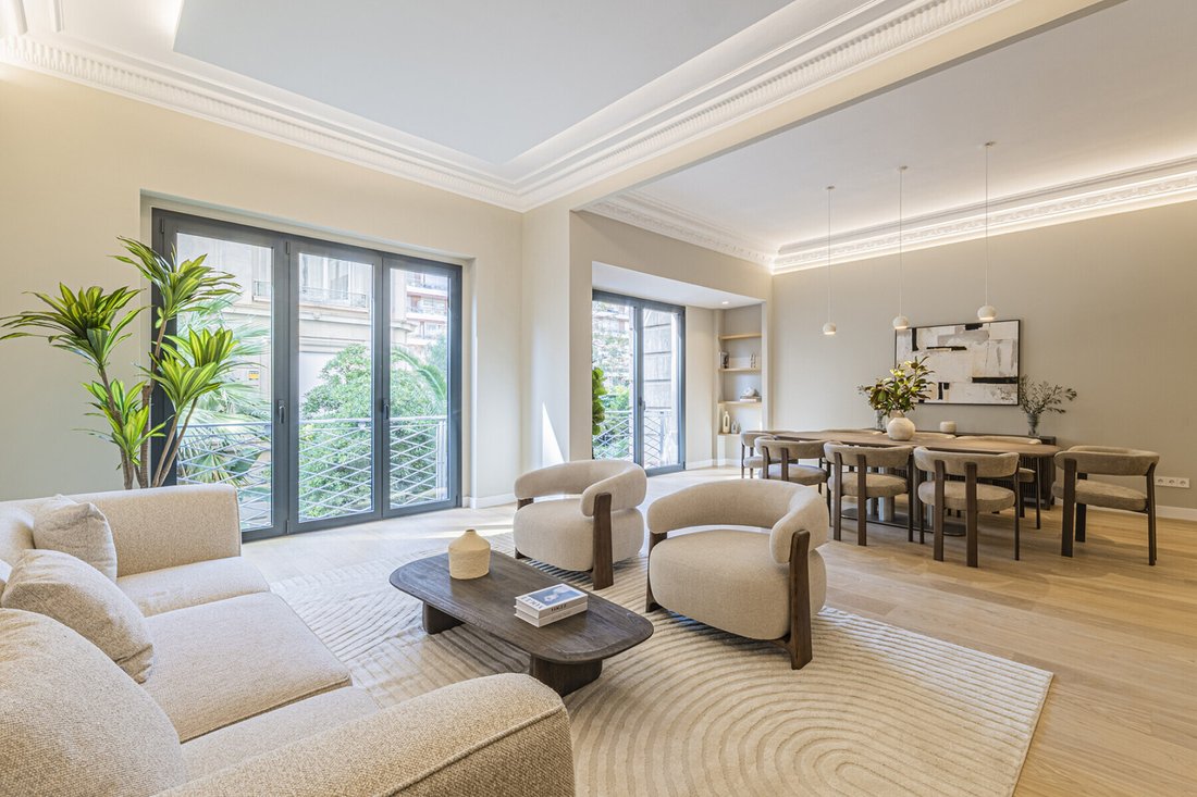 Apartment in Sarrià-Sant Gervasi, Barcelona, Spain 1 - 18471447