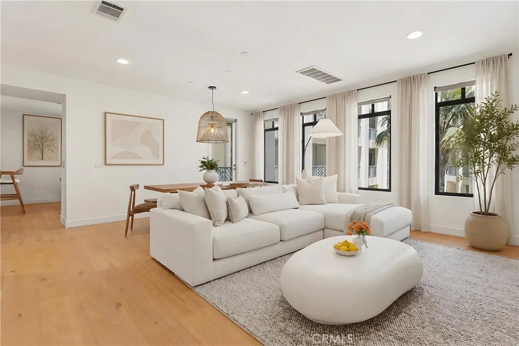 Condo in Los Angeles, California, United States 3 - 18142257