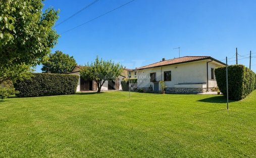 Villa in Pietrasanta, Toskana, Italien 1
