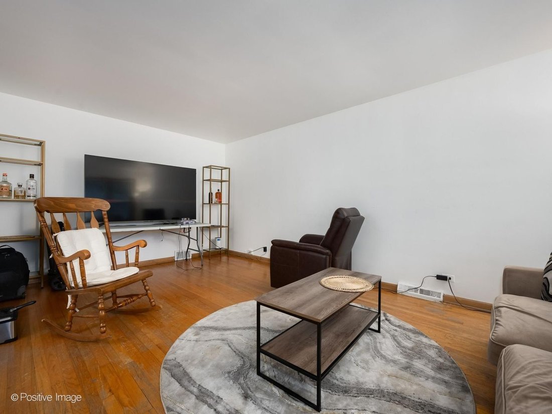Chicago, Illinois, United States 3 - 18459533