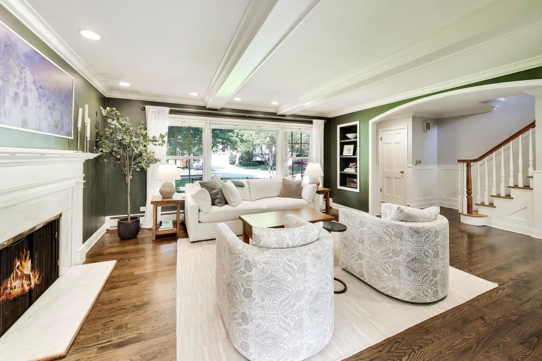 House in Arlington Heights, Illinois, United States 3 - 18447133