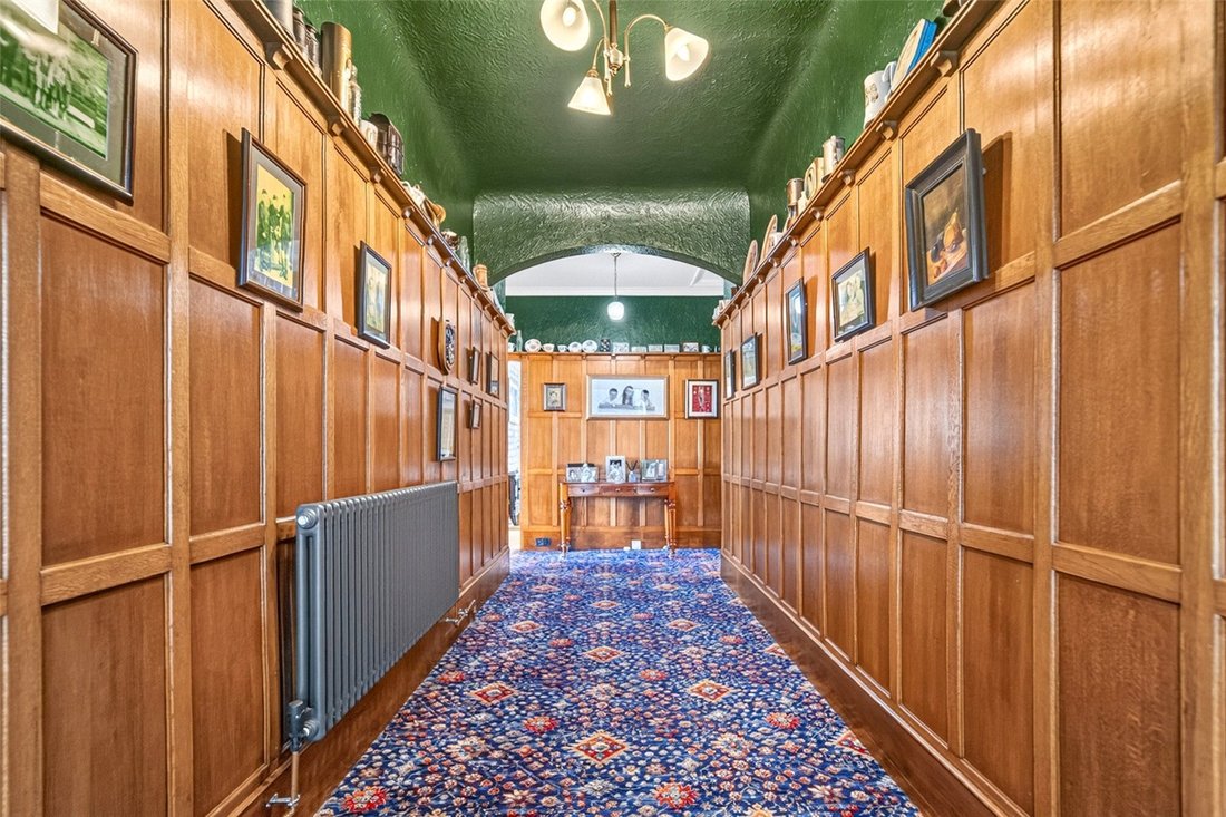 House in Bramhope, England 3 - 18466144