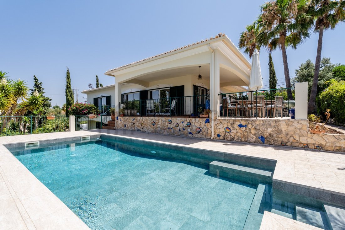Casa en Carvoeiro, Algarve, Portugal 1 - 18456856
