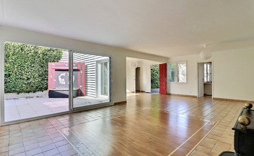 Villa à Mairie, Sainte-Geneviève-des-Bois, France 1