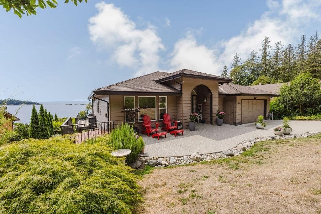 House in Sechelt, British Columbia, Canada 2 - 18465141