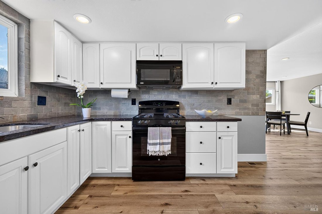 House in Rohnert Park, California, United States 3 - 18465178