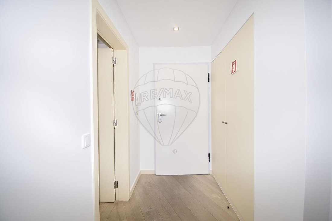Apartment in Misericordia, Lisbon, Portugal 3 - 18469446
