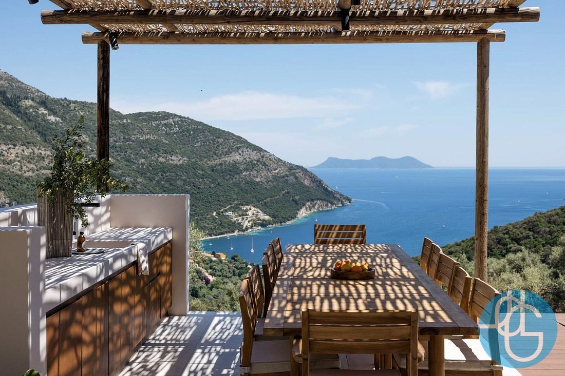 Villa in Xaradiatikon, Ellomenos, Greece 1 - 18470631