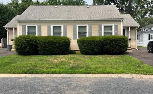 House in Amityville, New York, United States 1