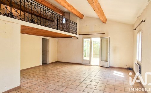 Casa a Est, Plan-de-Cuques, Francia 1