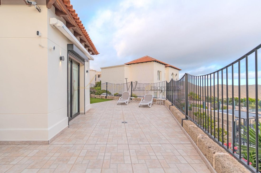 Villa in Arona, Canary Islands, Spain 5 - 18456004