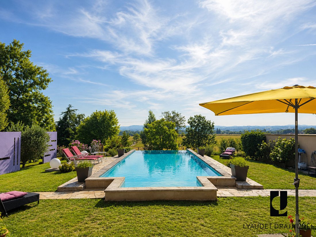 Villa in Briennon, Auvergne-Rhône-Alpes, France 2 - 17062088