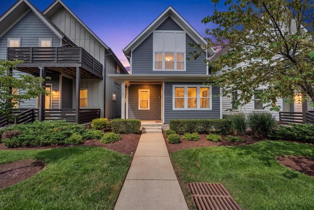 Co Op in Nashville, Tennessee, United States 2 - 18459693