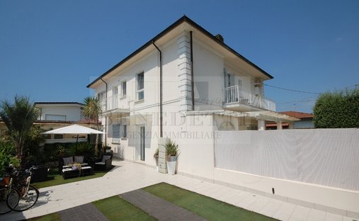 Apartment in Pietrasanta, Tuscany, Italy 1