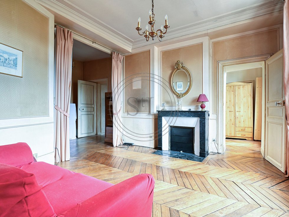 Apartment in Domaine National du Château, Versailles, France 1 - 18469308