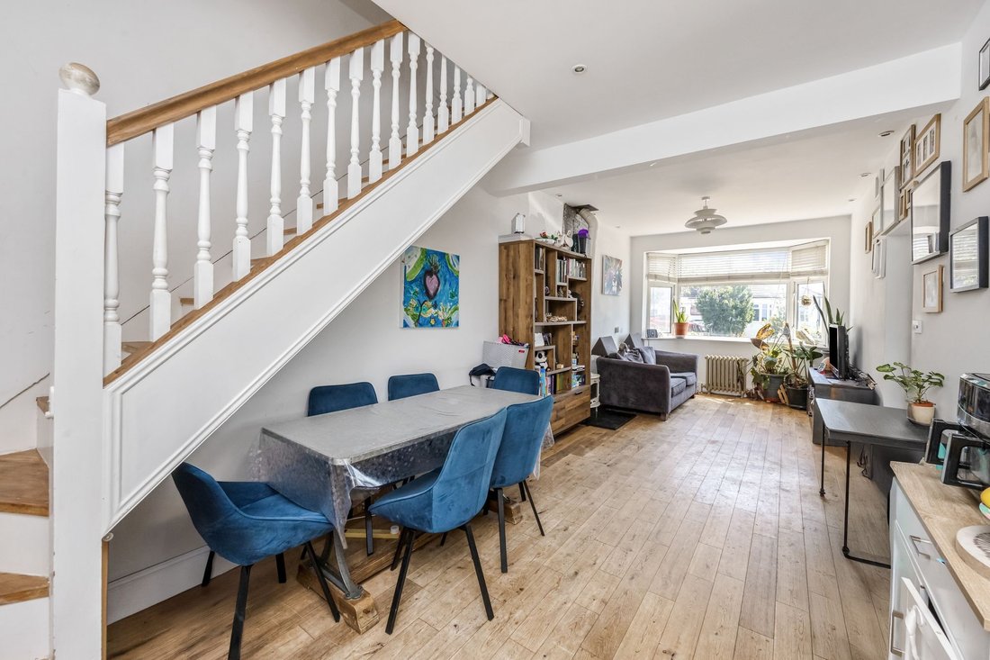 Bungalow in North Lancing, Sompting, England 2 - 18470796