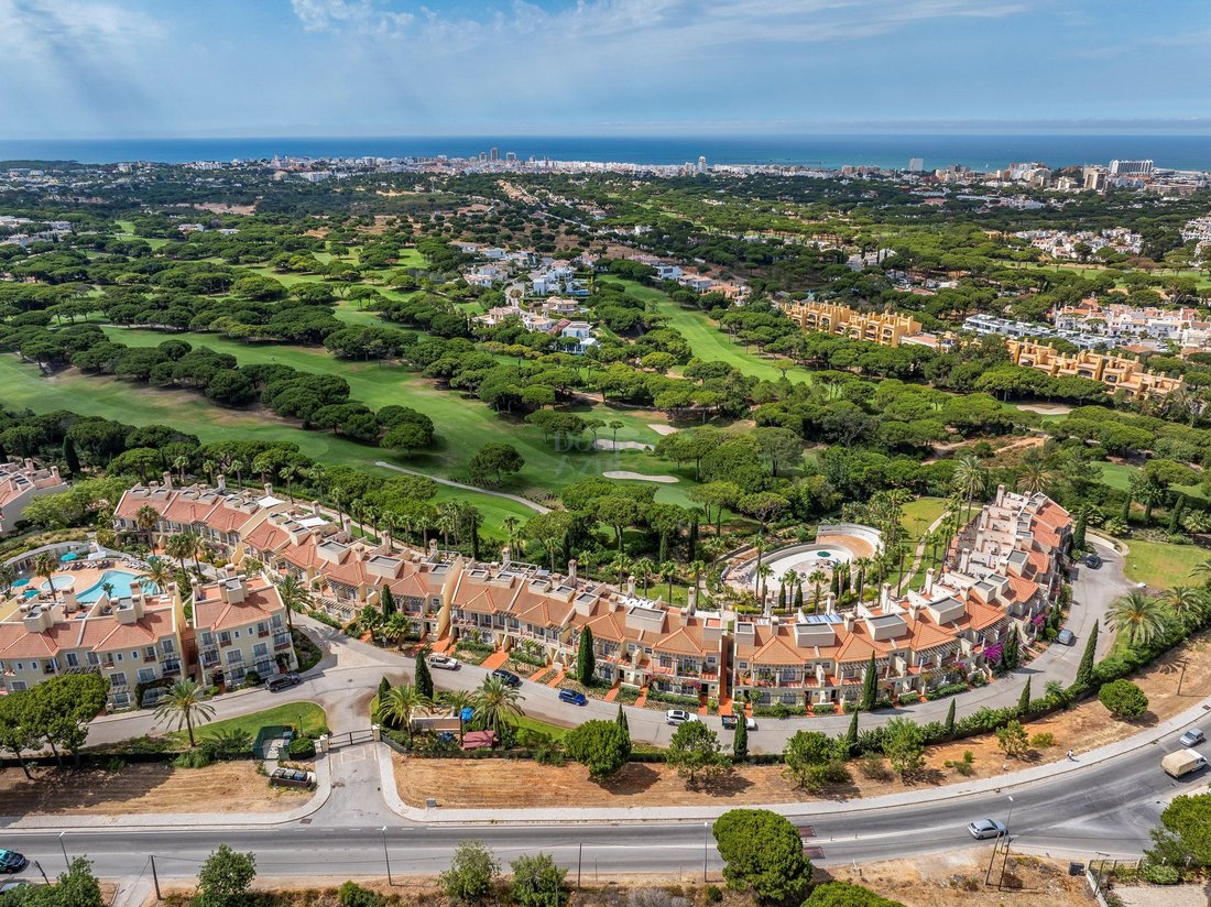 Townhouse in Vilamoura, Quarteira, Algarve 1 - 18463628