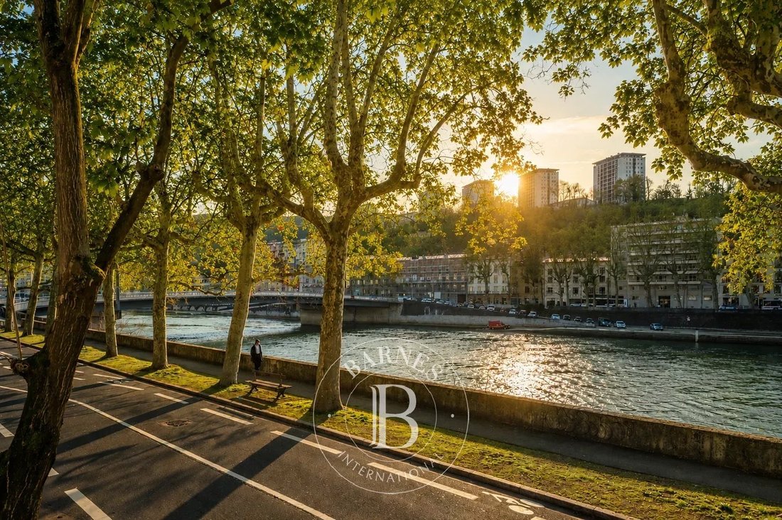 Apartment in Plateau de la Croix Rousse-Saône, Lyon 4e Arrondissement, Lyon 1 - 17348811