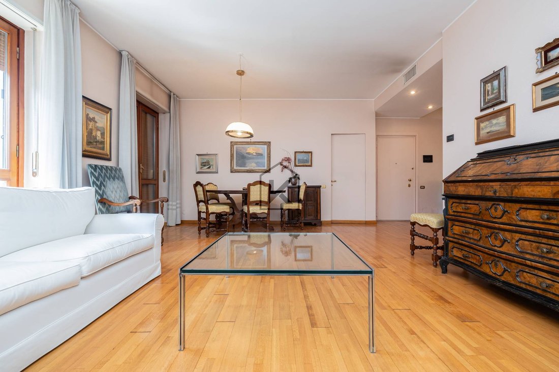 Apartment in Udine, Milan, Italy 4 - 18464893