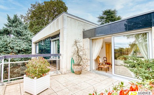 Apartment in Domaine National du Château, Versailles, France 1