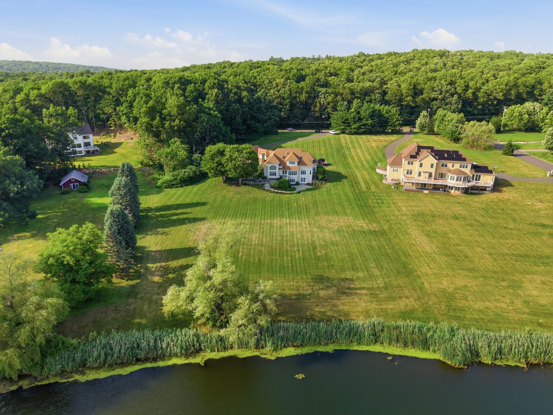 House in Glastonbury, Connecticut, United States 5 - 18457410