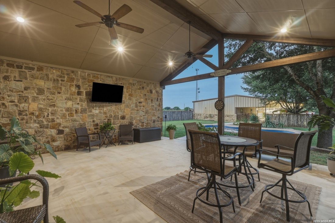 Farm Ranch in La Vernia, Texas, United States 5 - 18470740