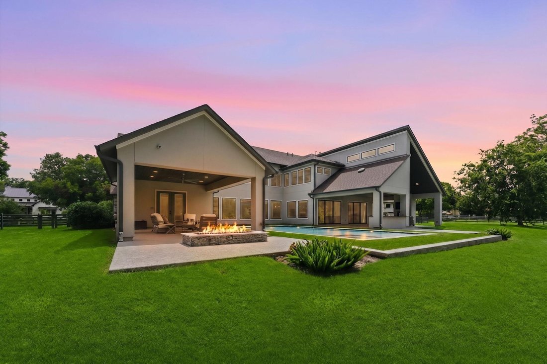 House in Fulshear, Texas, United States 2 - 18459914