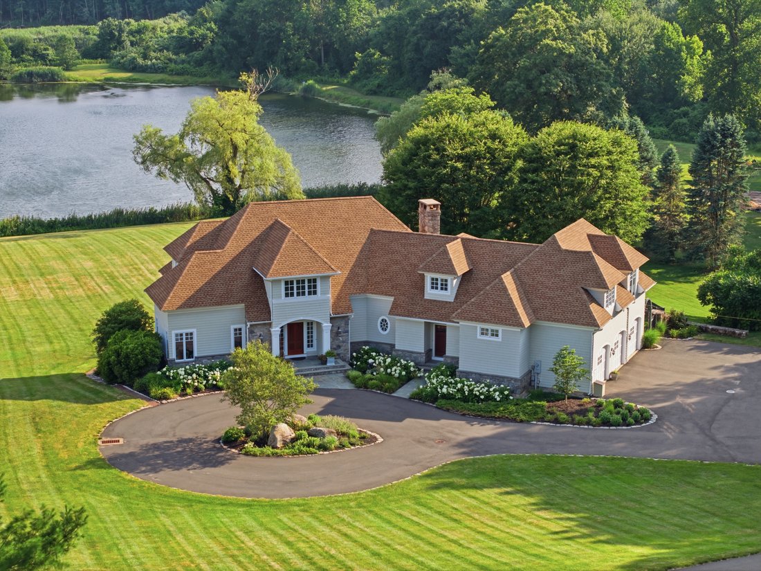 House in Glastonbury, Connecticut, United States 1 - 18457410