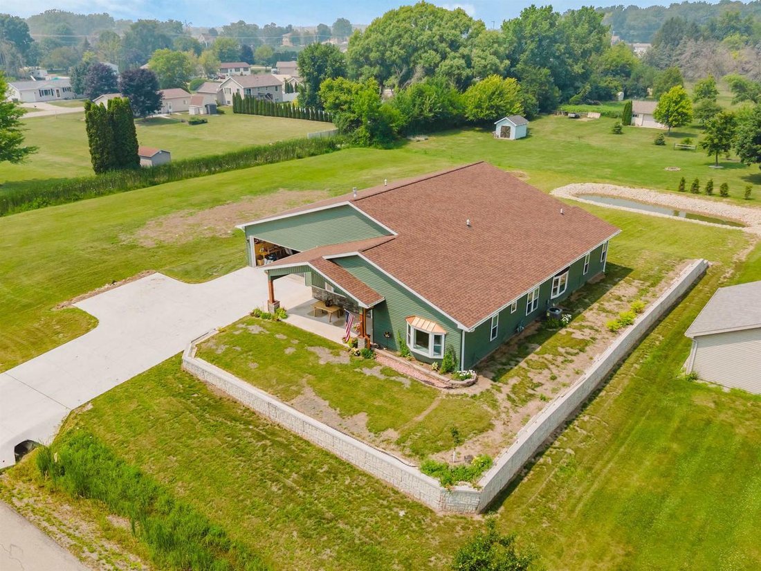 House in Omro, Wisconsin, United States 3 - 18455468