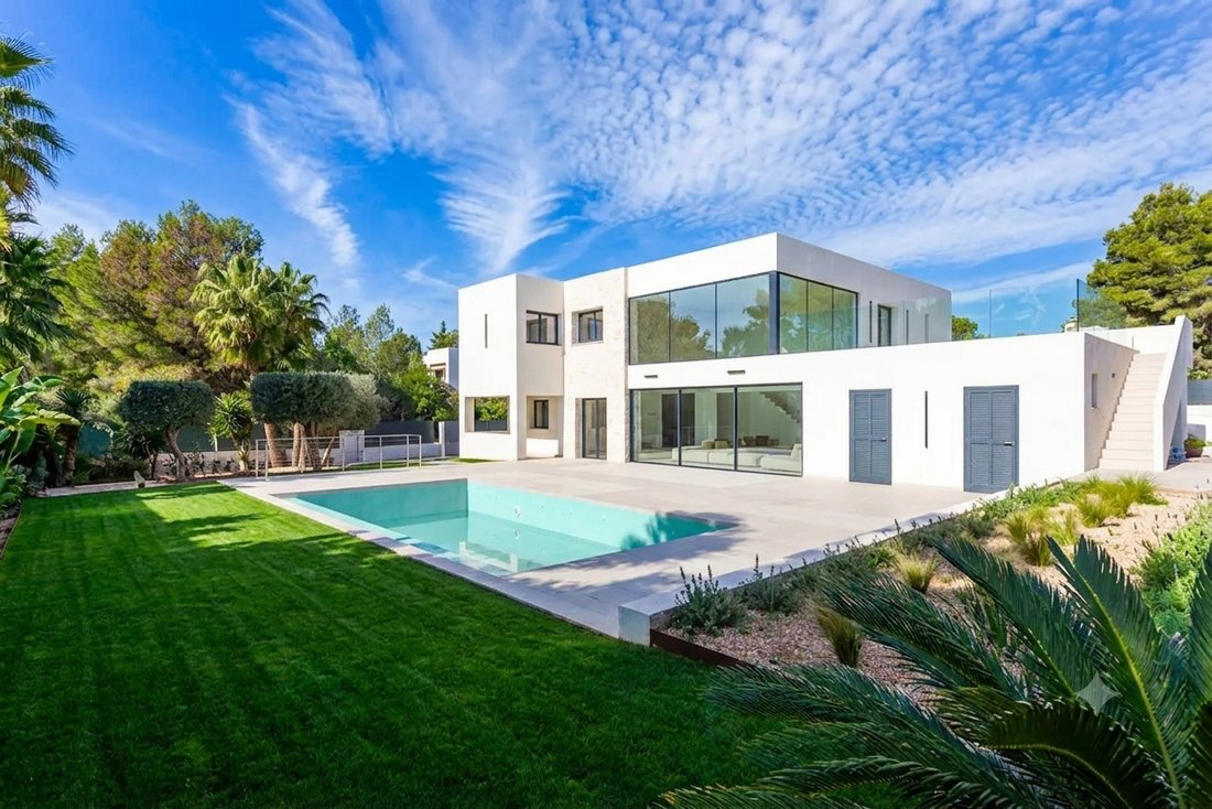 Villa in Rotes Velles, Calvia, Balearic Islands 1 - 18469228