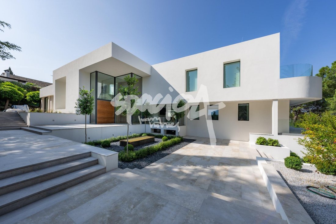 Chalet in Boadilla del Monte, Comunidad de Madrid, Spain 1 - 18357584